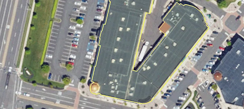 Dominant Lifestyle Center Retail Space