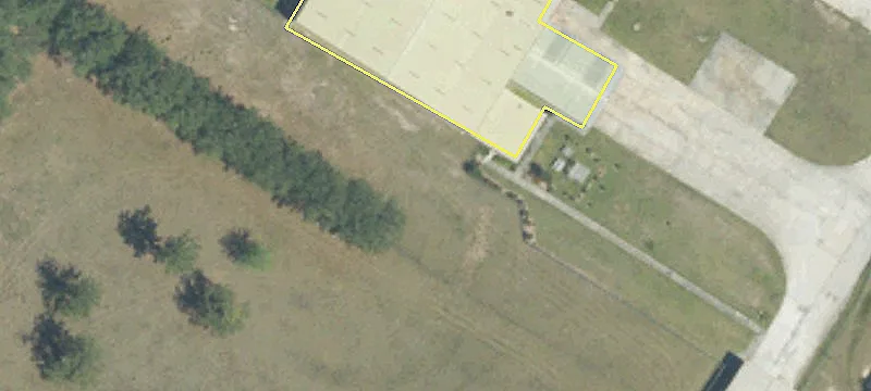 Spacious Warehouse with Yard Space