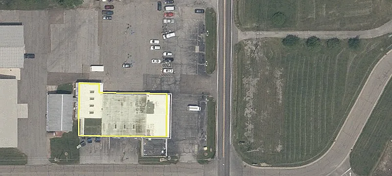 Retail/Flex Building in Salem, OH