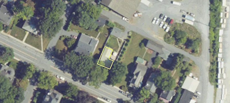 Versatile Mixed-Use Building for Lease