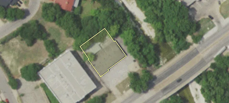 Office Building on Corner Lot