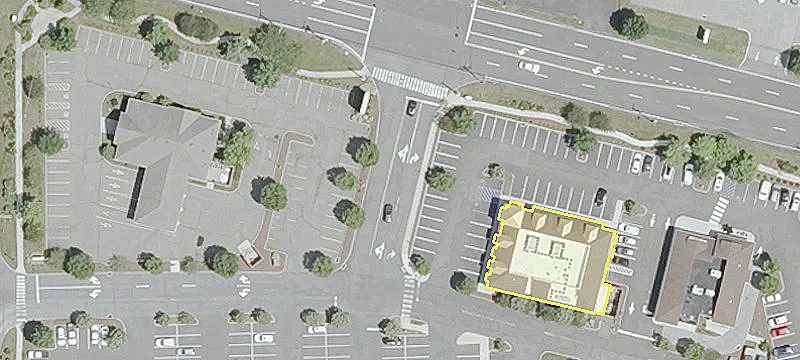 Retail Space in Bethel Center