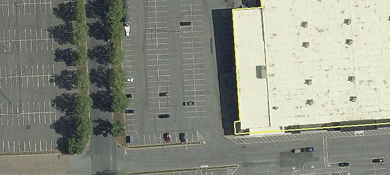 Retail Space with High Visibility