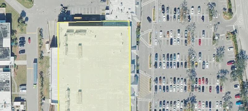 Retail Space in Publix-Anchored Center