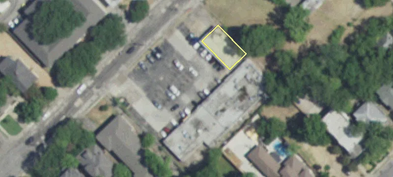 Retail Space in Swiss Avenue