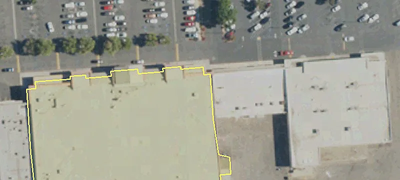 Former Retail Building in Fresno