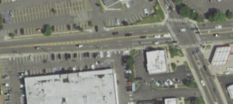 Retail Space in Massapequa