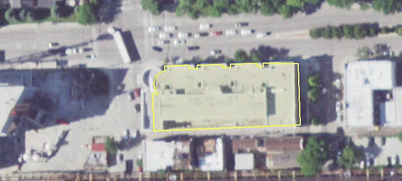 Column-Free Retail Space on North Avenue