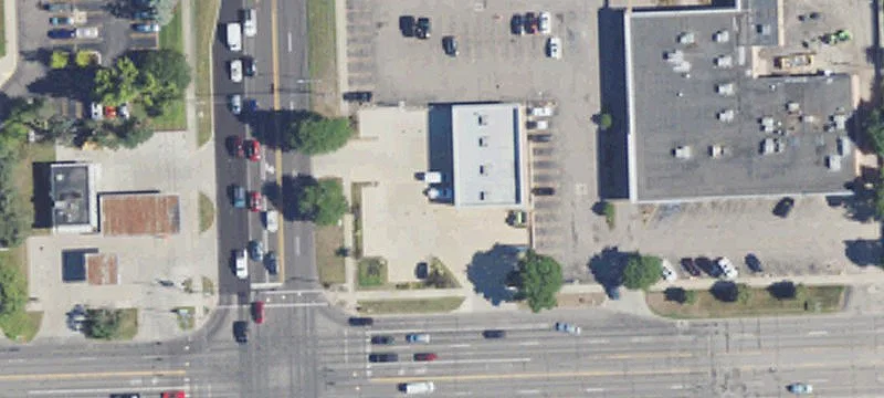 Retail Spaces in Livonia Center