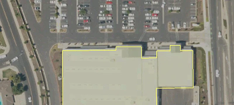 Retail Space in Prime Location