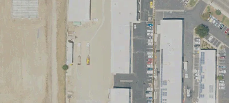 Retail/Warehouse Space on Noble Ave