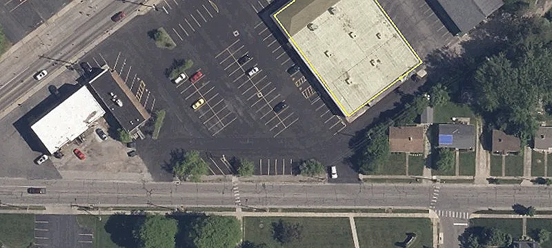 Retail Center with Anchor Tenant