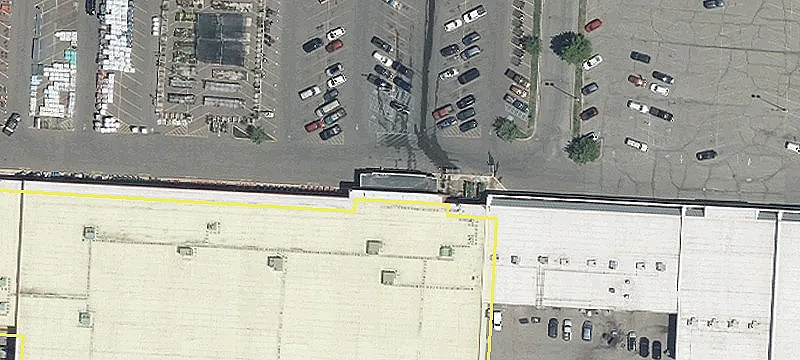 Retail Space in Knox Village