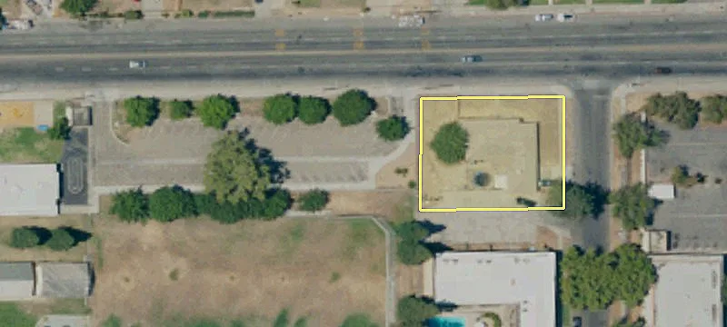 Retail Space in High-Traffic Plaza
