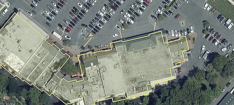 Retail Space in Potomac Center