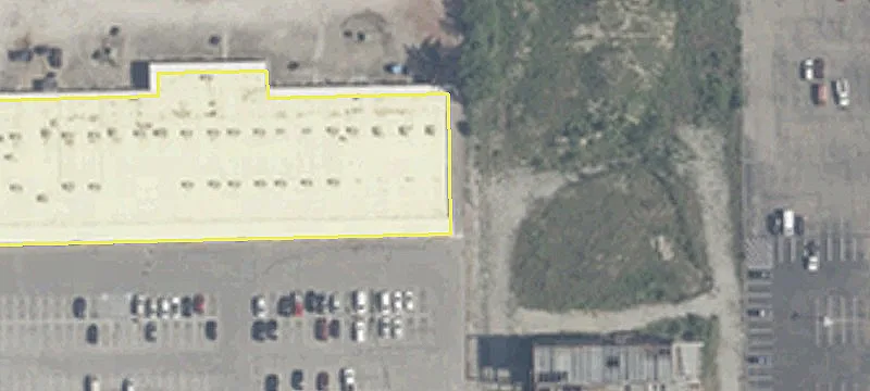 Retail Space in Densely Populated Area