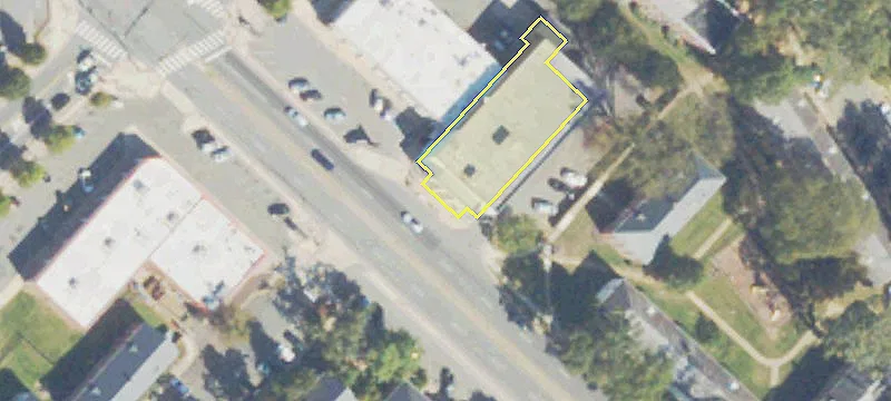 Retail Space Near Clarendon Metro