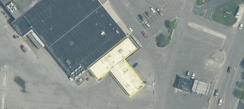 Retail Space Near Saraga Grocery
