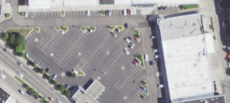 139,969 SF Shopping Center