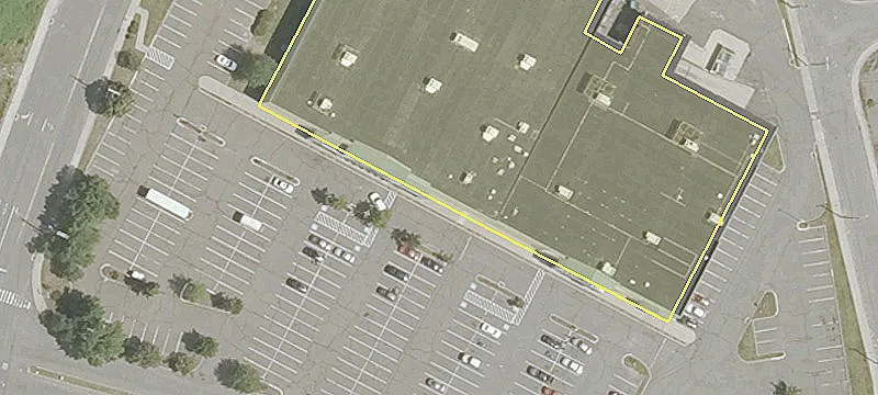 Retail Plaza Prime Location