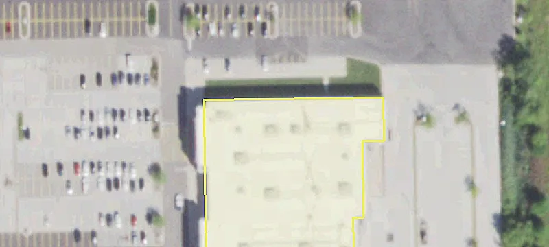 Retail Space in Oswego Plaza