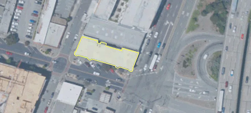 Warehouse with Paved Yard