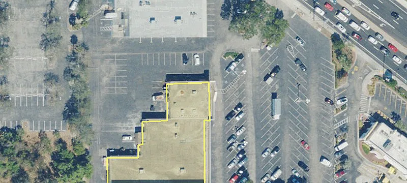 Community Retail Center in Naples