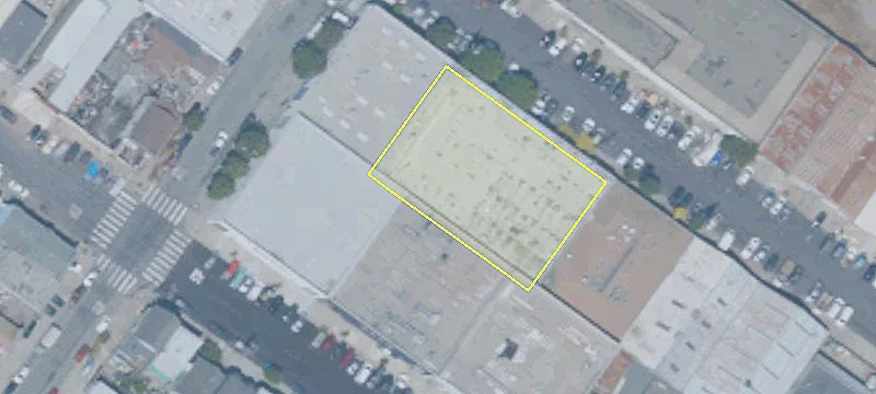 San Francisco Warehouse with Roll-Up Doors