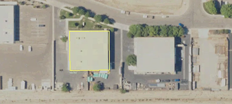 Industrial Warehouse/Office in Visalia Park