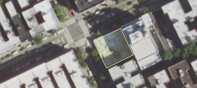 Corner Lot in New York