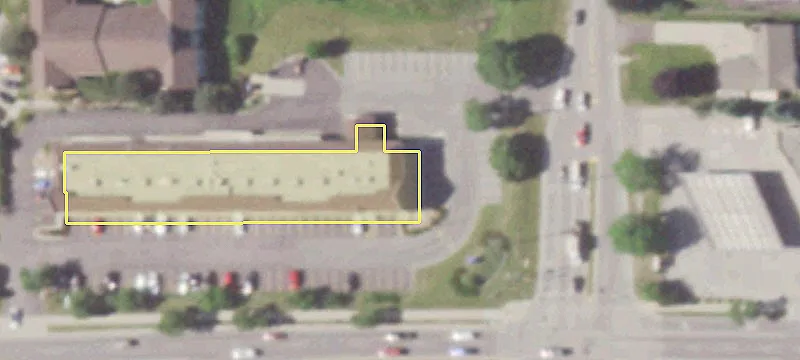 Retail Space with High Visibility