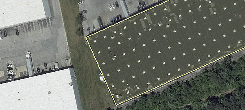 Industrial Buildings Near Golden Ring Mall