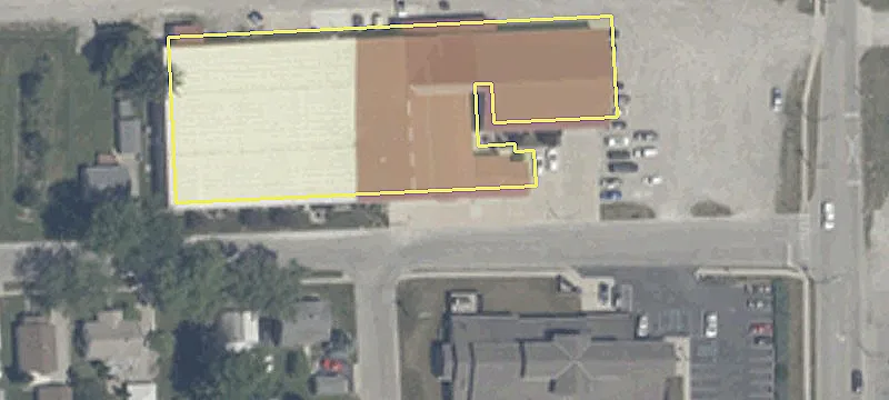 Clean, Maintained Warehouse with Offices