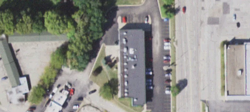 Pekin Retail Space Available