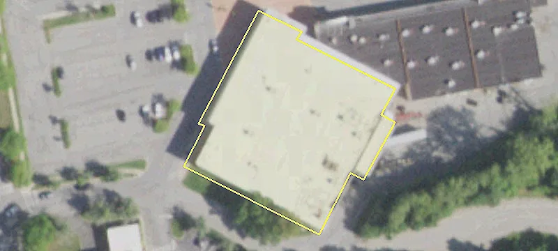Retail Space in Plaza 44