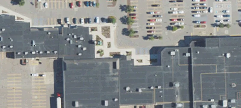 Retail Space in Livonia Plaza