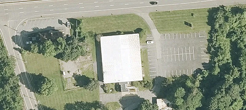Commercial Office Building on 4.5 Acres