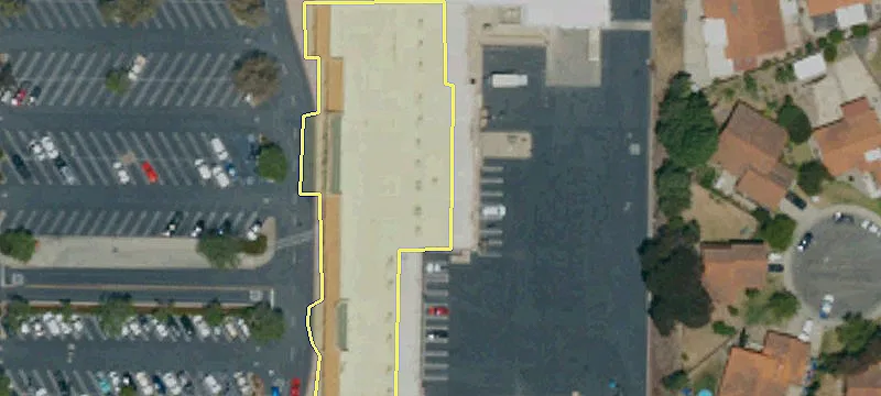 Retail Space in Mission Plaza