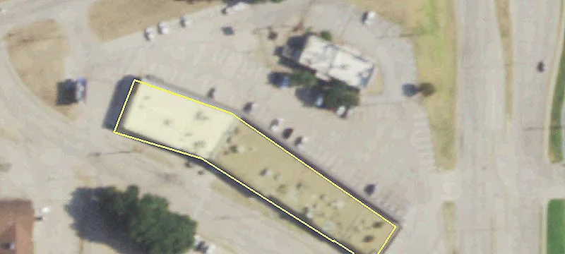 Retail Space at Signalized Intersection