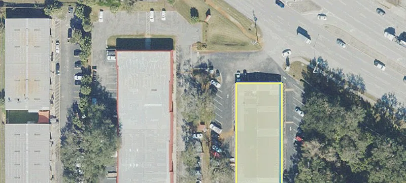 Retail Space in Anchored Center