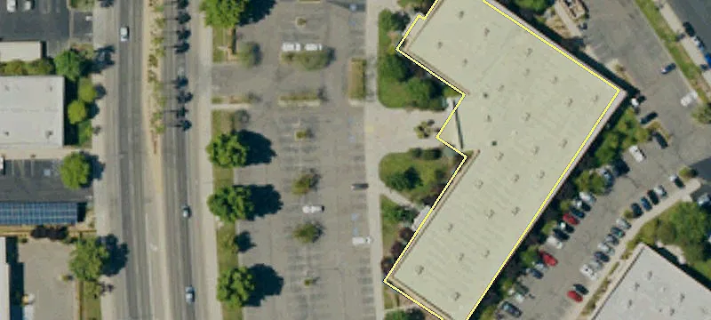 Fresno Office Building in Park