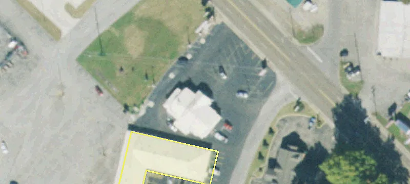 Retail Space in Bolivar, TN