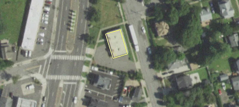 Retail Space Near Hicksville Station