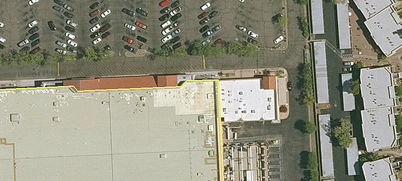 Retail Space in Busy Center