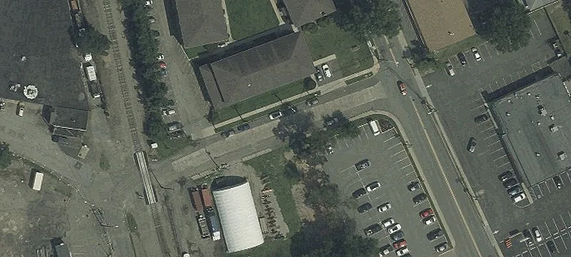 Bogota Warehouse with 36' Clearance