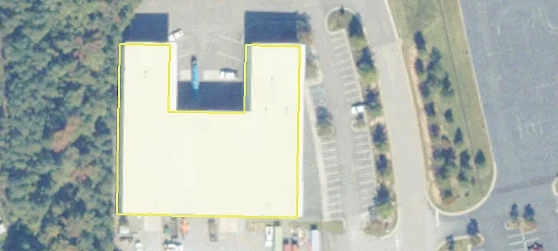 Warehouse with Fenced Outdoor Storage