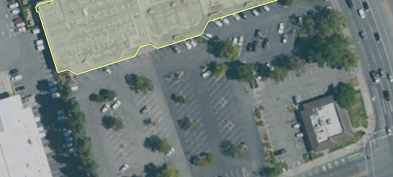 Retail Space in High-Visibility Center