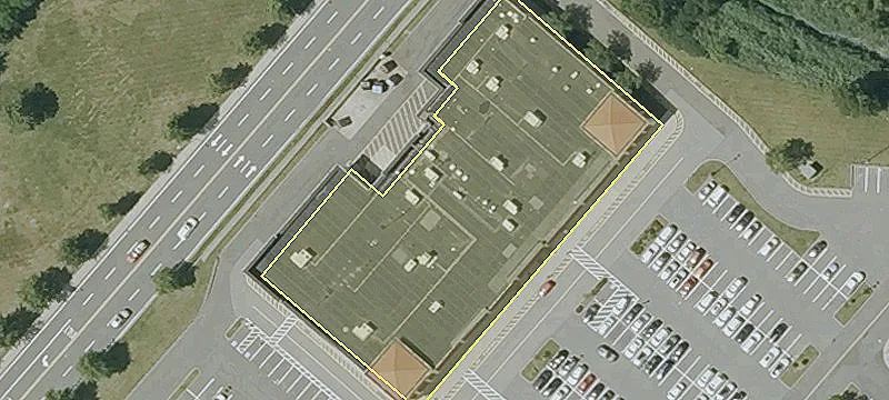 Retail Space in Gateway Center
