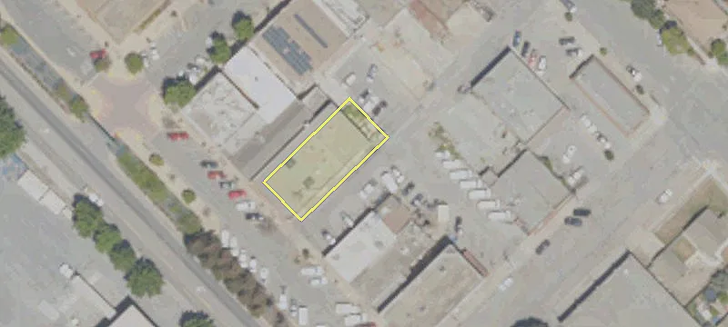 Large Warehouse on 4.17 Acres