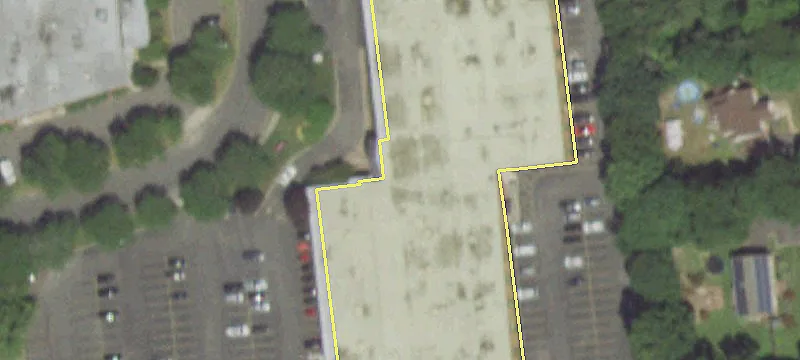 Islandia Office Space Available